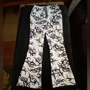 EUC Shein black and white damask boot cut pants size M